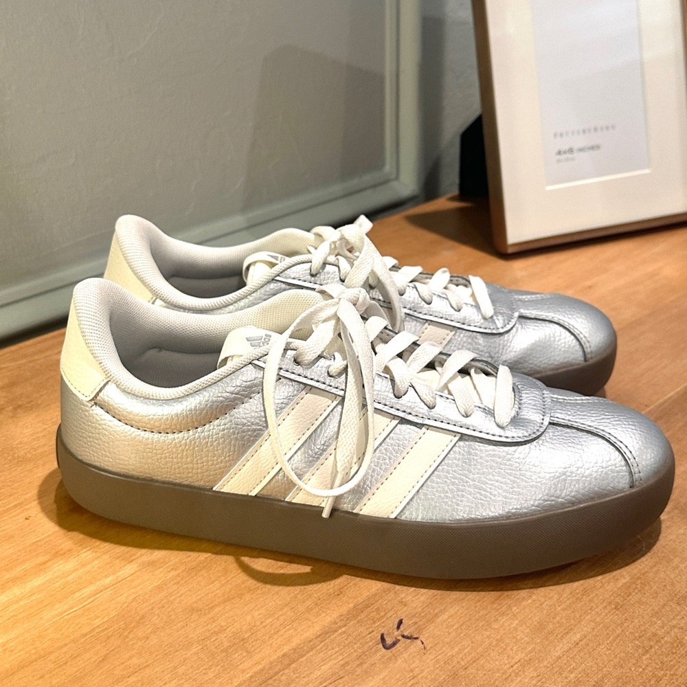 Adidas Women's VI Court 3.0 Sneakers - Silver and Cream - Picture 4 of 6